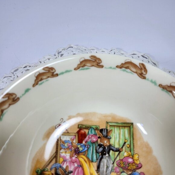 Royal Doulton Bunnykins 6" Bone China Cereal Soup Fruit Bowl "Dressing Up" - Picture 3 of 8